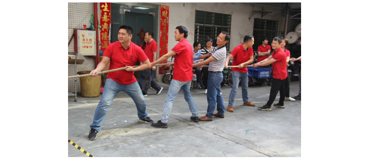 機加工廠的拔河比賽 機加工廠的拔河比賽